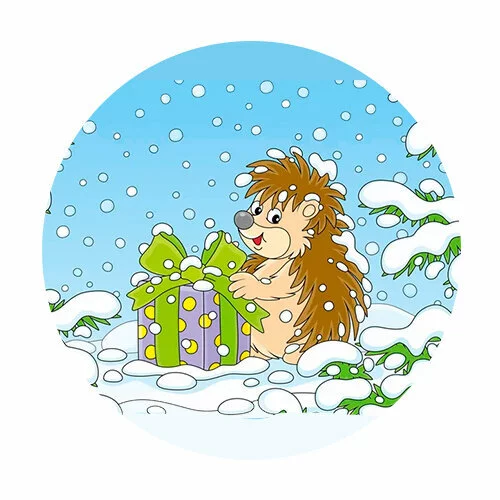 Цветной вариант раскраски ежик в новогоднем лесу