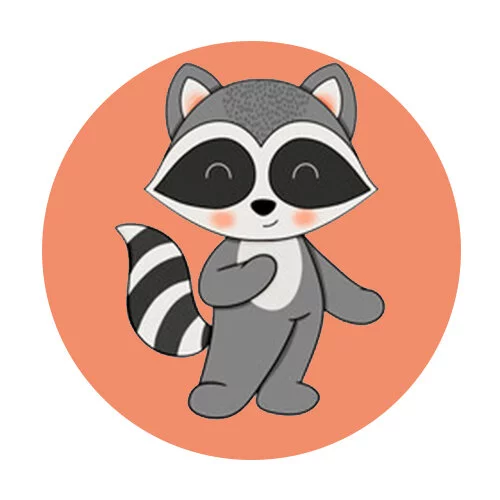 Цветной вариант раскраски енот жмурится