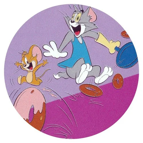 Цветной вариант раскраски том обжёгся едой