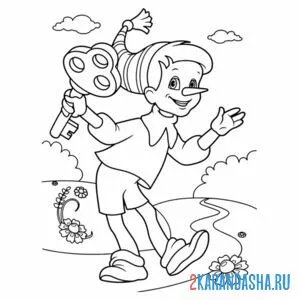 Раскраска буратино держит ключ