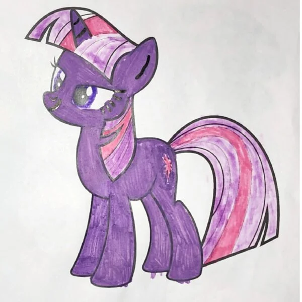 пример раскраски сумеречная искорка серьезная